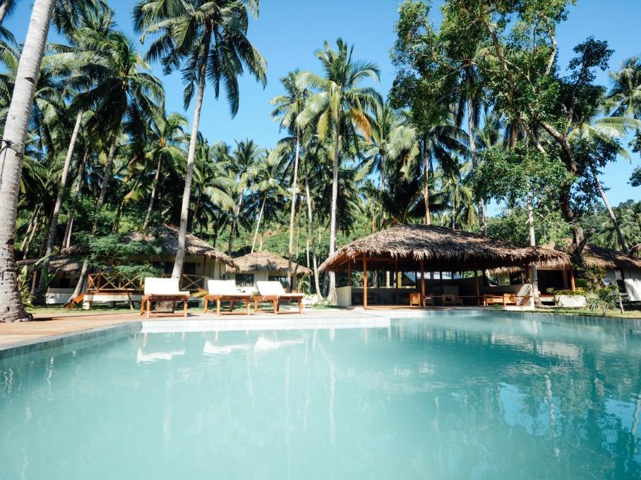 El Nido Mahogany Beach Hotel Exterior photo