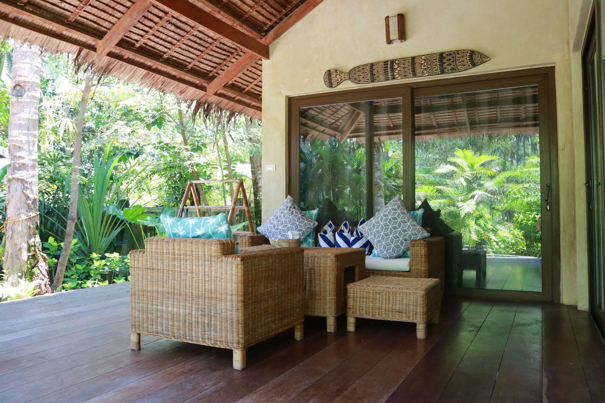 El Nido Mahogany Beach Exterior photo