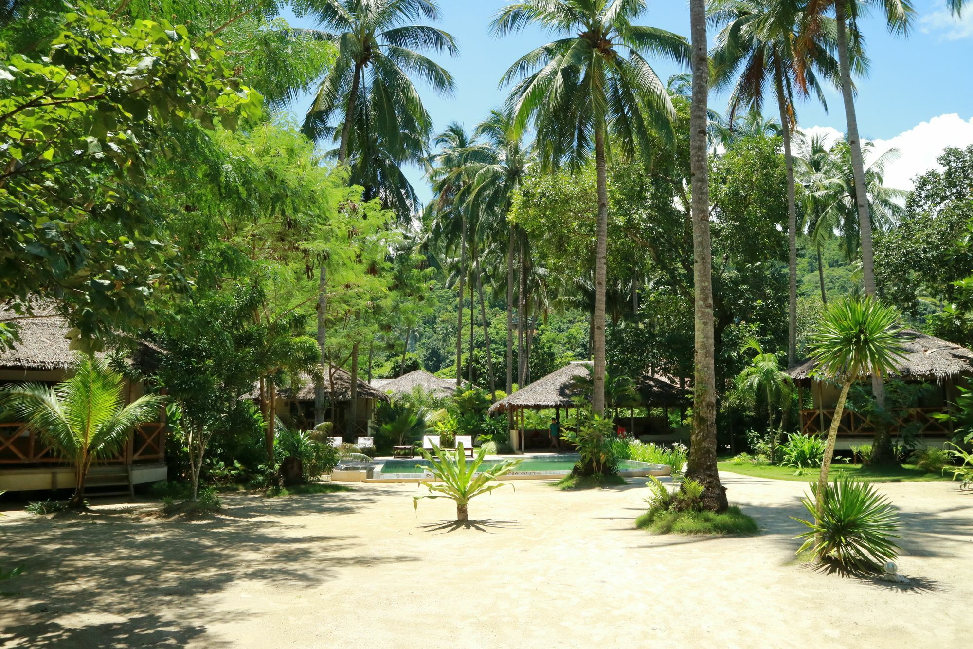 El Nido Mahogany Beach Hotel Exterior photo